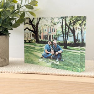 Aangepast acrylfotoblok // Gepersonaliseerde fotoafdruk op tafelblad // Vrijstaande familiefoto aandenken // Gepersonaliseerde fotocadeau