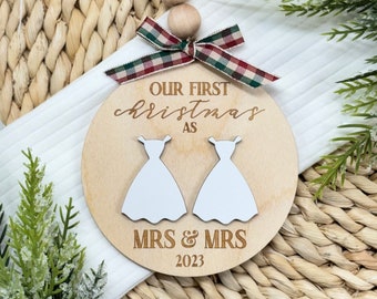 Mrs & Mrs Christmas Tree Ornament // Newlywed Christmas Ornament // First Christmas Married Ornament // New Couple Christmas Ornament