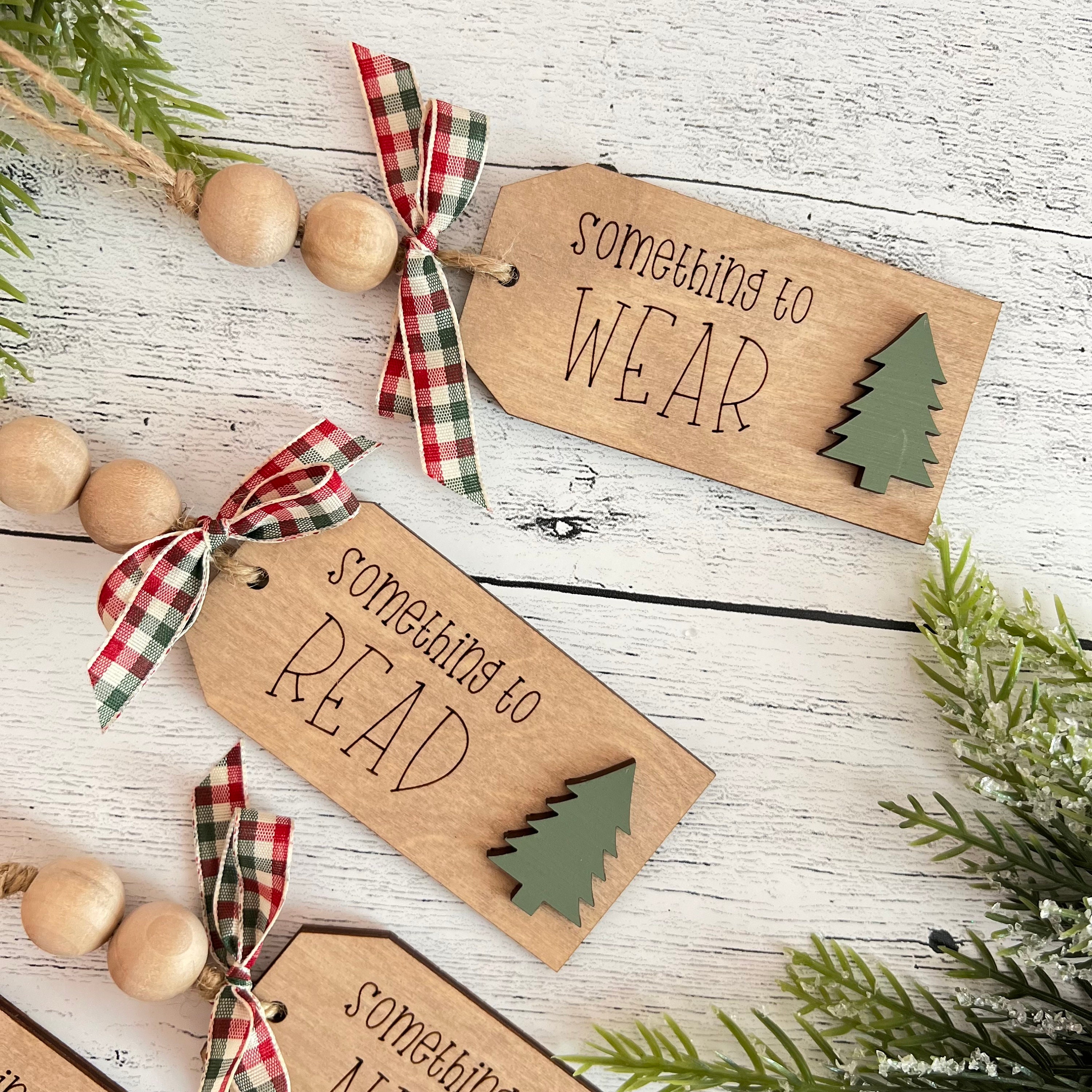 Set of 4 Gift tags for Christmas Presents, Something to Read