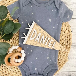 Baby Name Announcement Dinosaur Pennant Sign // Custom Kid&#39;s Name Dinosaur Pennant // Wood Nursery Decor // Custom Name Photo Prop
