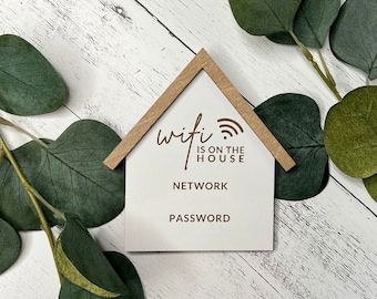 Mini insegna Wifi // Insegna password Wifi // Magnete in legno con password Wifi // Personalizzabile // Personalizzato // Mini insegna Wifi a forma di casetta in legno