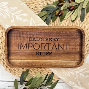 Akazie Holz Tablett // Valet Tablett // Holz Tablett // Vatertagsgeschenk // Geschenk für Papa // Dad&#39;s Very Wichtiger Sachen
