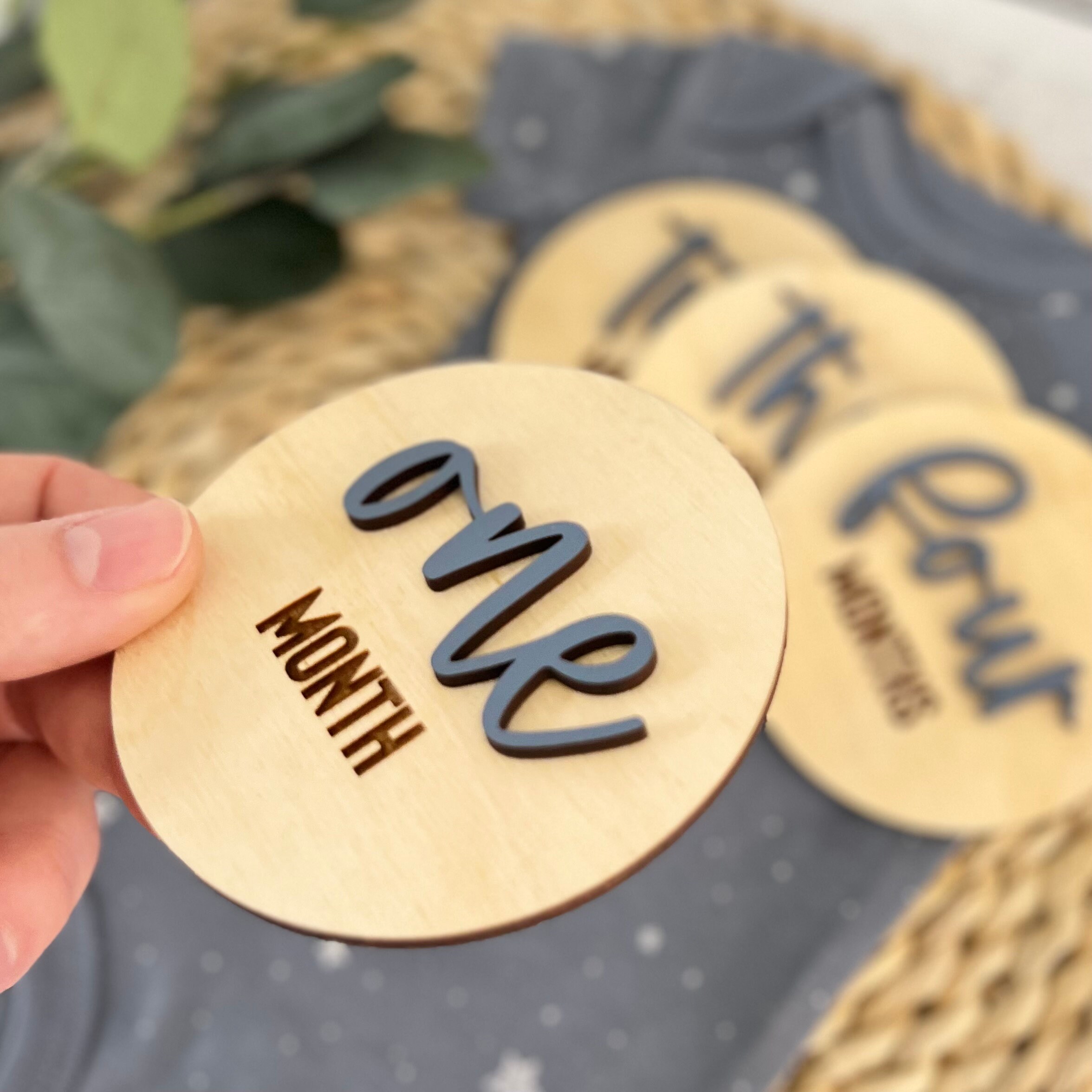 Baby Monthly Milestone Disc Set // Baby Photo Prop // Wooden Monthly ...
