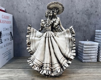 Catrina, Day of the dead, human skeleton, Mexican catrina, Skull sculpture, skeleton couple, mariachi skeleton, Ofrenda decor
