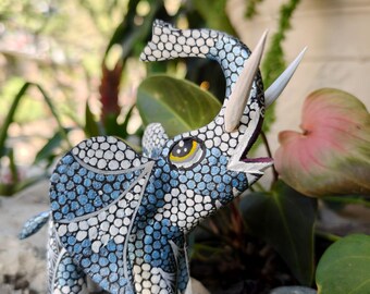 オオハシ鳥の像メキシコの芸術アレブリヘ彫刻、木製のオウムの装飾