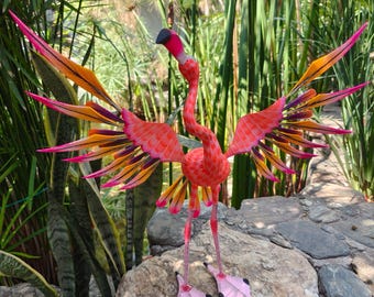 オオハシ鳥の像メキシコの芸術アレブリヘ彫刻、木製のオウムの装飾