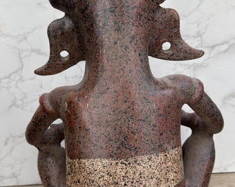 マヤの戦士の彫刻、手作りの粘土像、テラコッタの儀式用像、プレ