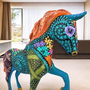 大きな馬のフィギュア メキシコの民芸品 アレブリヘの彫刻 本物の