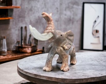 象の石彫刻 大理石 大理石の象の彫刻、石に彫られた動物、高級象、家の装飾用のギフト