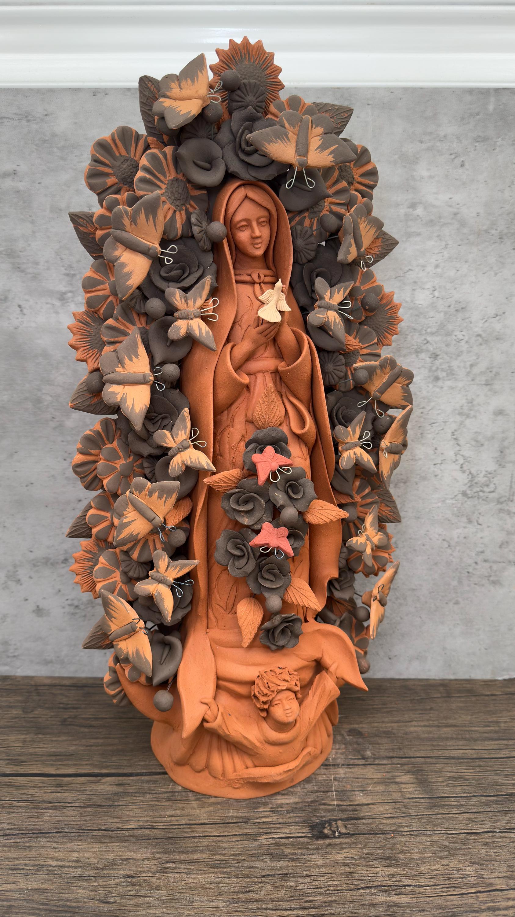 GUADALUPE マリア像 THE CRIMIE GARDEN GUADALUPE マリア像 THE CRIMIE GARDEN Our Lady of Guadalupe