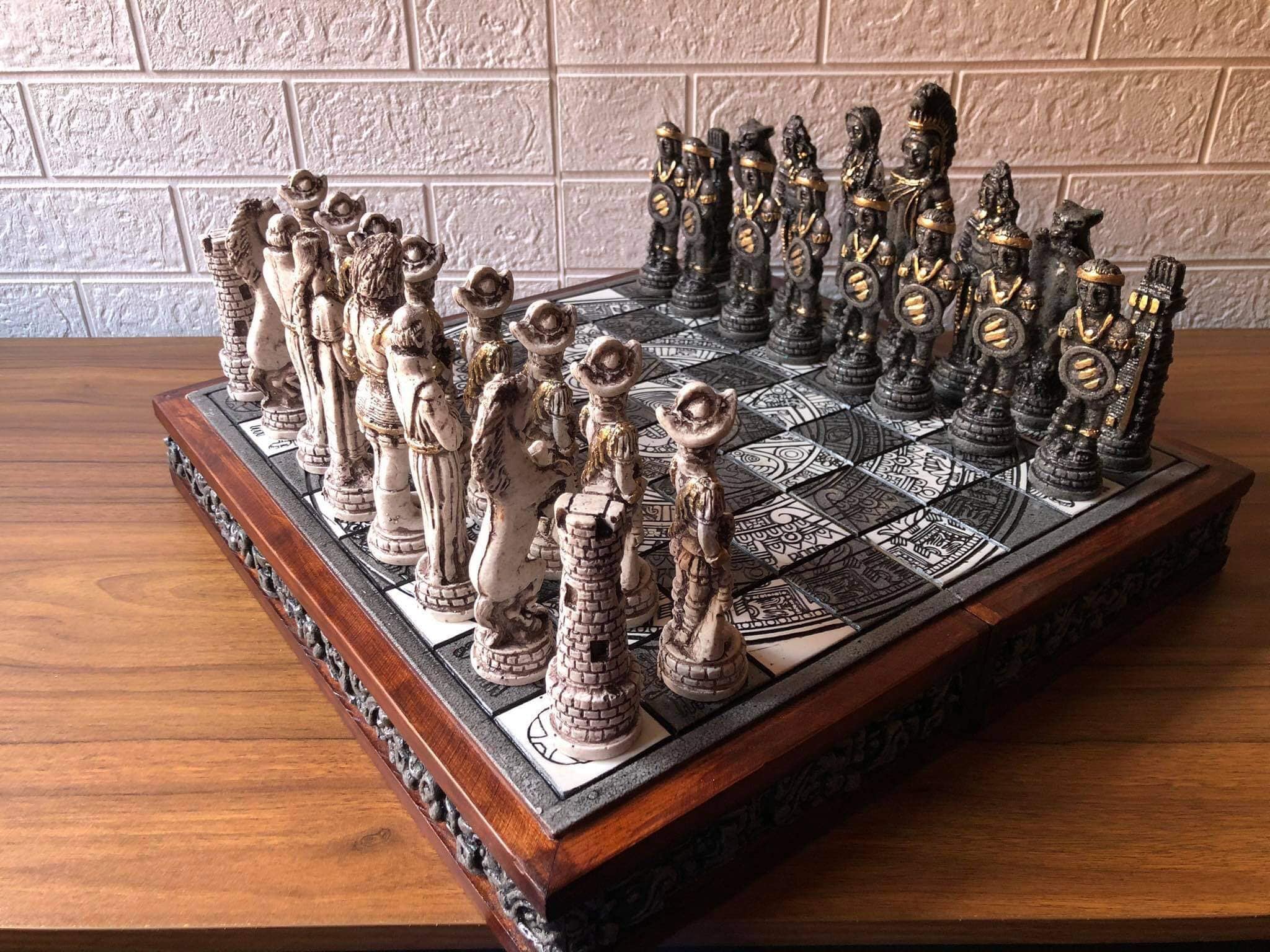  iChess.net Insane Chess Sacrifices - Empire Chess : Toys & Games