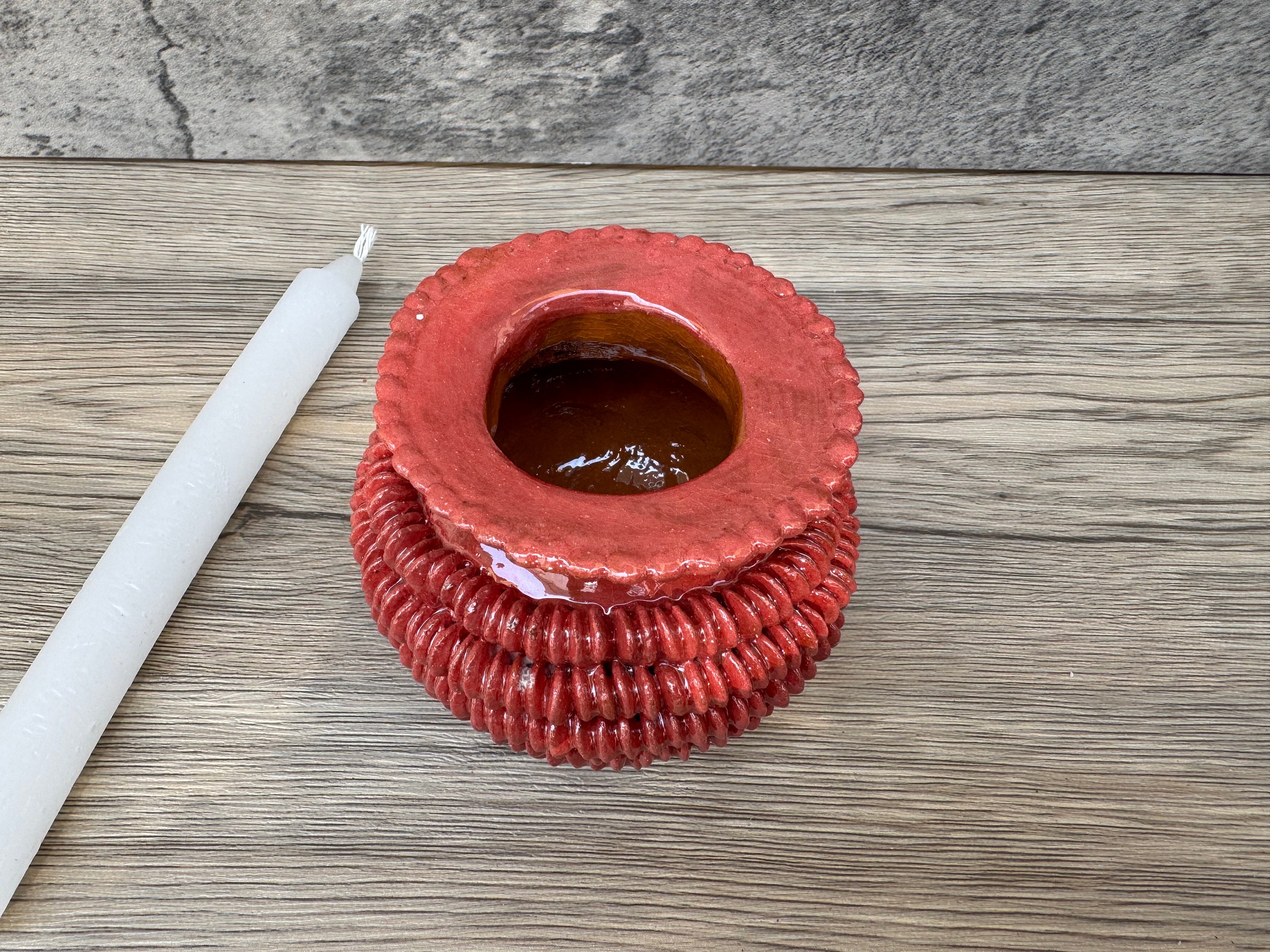 メキシコのミチョアカン州産の粘土キャンドルホルダー、Capula Clayの