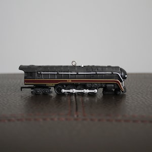 1999 Hallmark Keepsake Ornament 746 Norfolk and Western Steam Locomotive | Lionel Train | 4th in Series