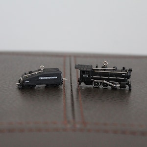2006 Hallmark Keepsake Ornament Steam Locomotive and Tender | Lionel Pennsylvania B6 | Miniature 2 Piece Set