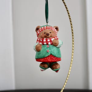 2001 Hallmark Keepsake Ornament Skating Sugar Bear Bell