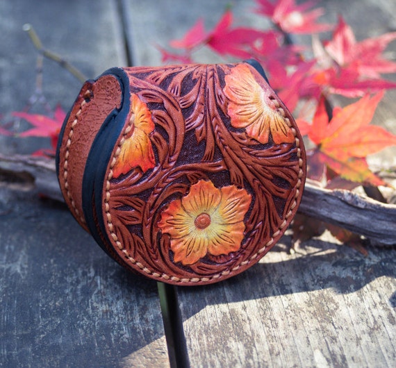 Handmade Tooled Leather Coin wallet, Custom Leather Carved Coin Purse, Hand tooled Western floral Coin Pouch, Round mini coin case,