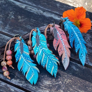 Leather saddle feathers,Handmade leather feather keychain,Boho Western Saddle Tan Braided Feather,Handbag charm,Hand-tooled feather keyfob