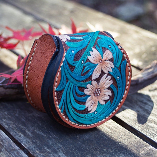 Handmade Leather Carved Coin Purse, Hand tooled Bohemian Coin Pouch,Round mini coin case,Custom leather coin wallet,Leather airpod case