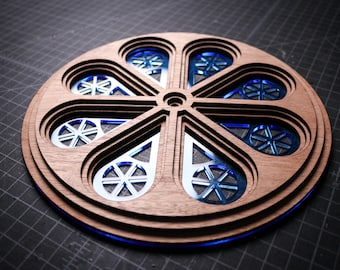 Layered Rosenkranz Fensterkunst (Laser Cut SVG Digitale Datei und Anweisungen)