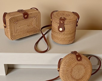 Handwoven Rattan Shoulder Bag for Women | Adjustable Strap Messenger Bag | Large Capacity Ladies Shopping Travel Tote