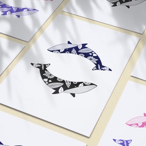 Carte postale baleines bleues et noires - Carte A6 - Illustration baleines à fleurs - whale card