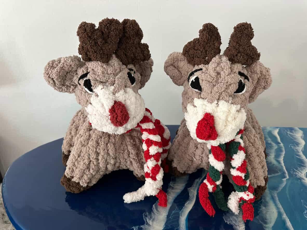 Is Riley Chunky Riley the Reindeer | Chunky Knit Plushie PDF Pattern + Video Tutorial ...