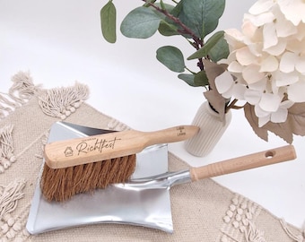 Personalized dustpan and brush set with name, hand brush & dustpan engraved wood, housewarming gift for new home builders
