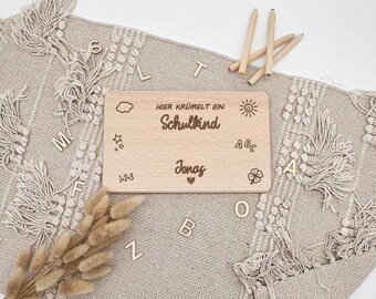 Personalized breakfast board for the first day of school | A schoolchild is making a mess here | School cone gift for girls and boys | Wooden board with name