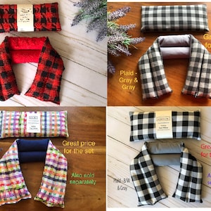Pu&ograve; includere: Quattro cuscini per gli occhi e scaldacollo in vari motivi a quadri. I motivi includono quadri di bufalo rosso e nero, quadri grigi e grigi, quadri floreali colorati e quadri in bianco e nero. Ogni set include un cuscino per gli occhi e uno scaldacollo.