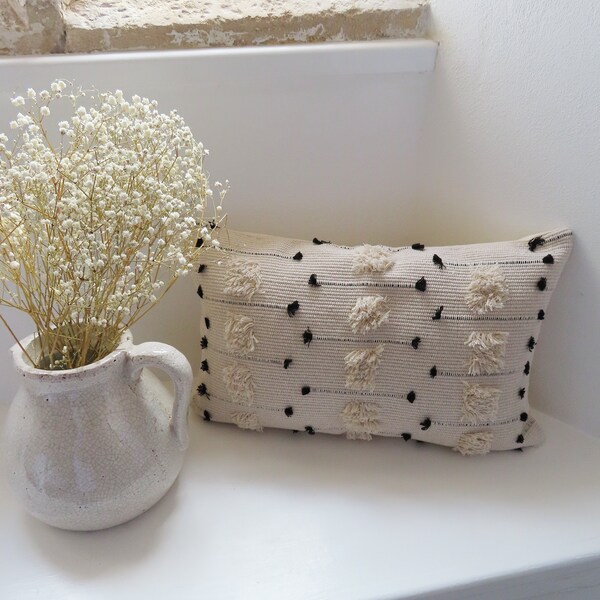 Boho Tufted cushion