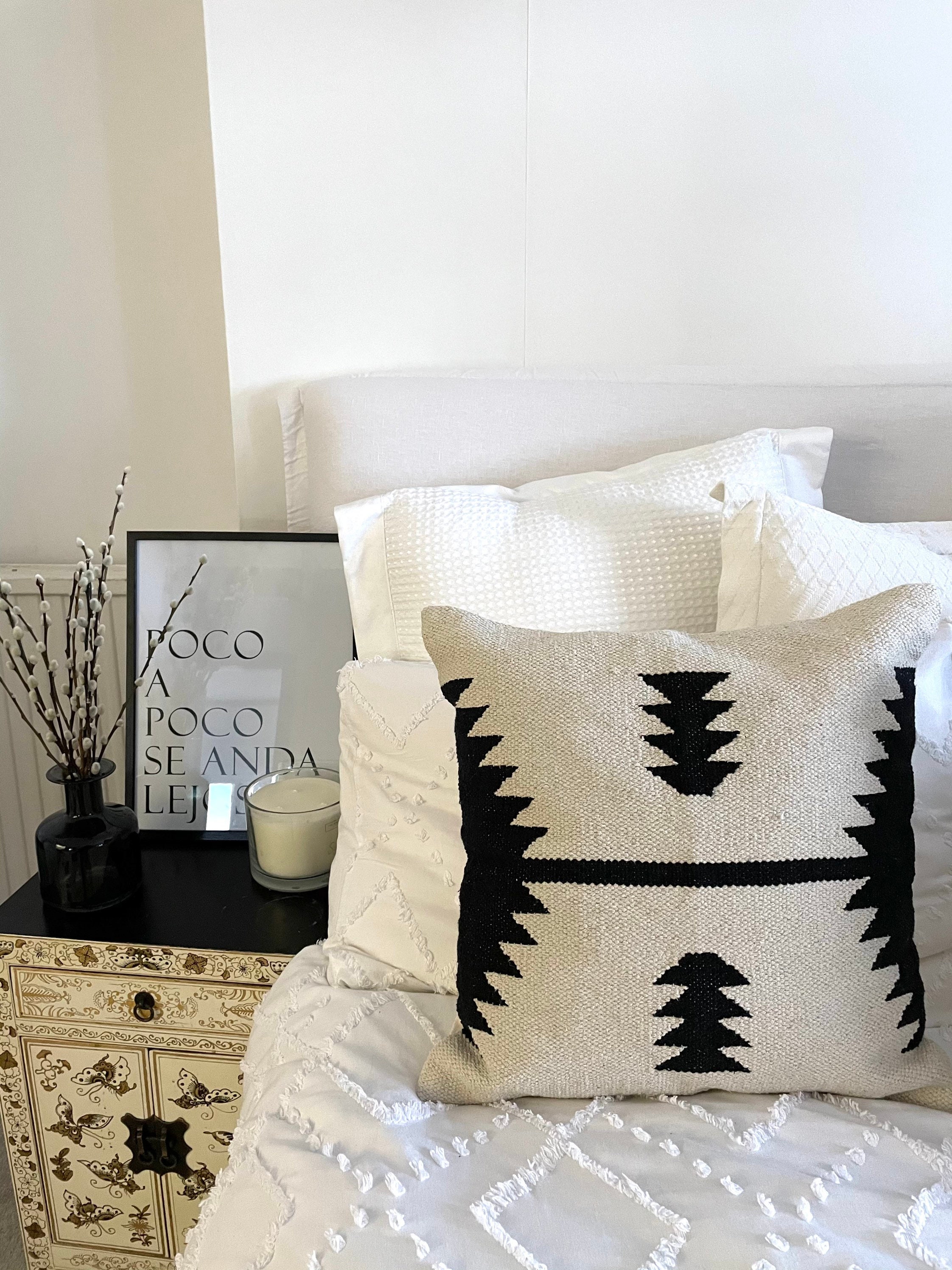 Monochrome Woven cushion cover. 45 cm x 45 cm. Etsy
