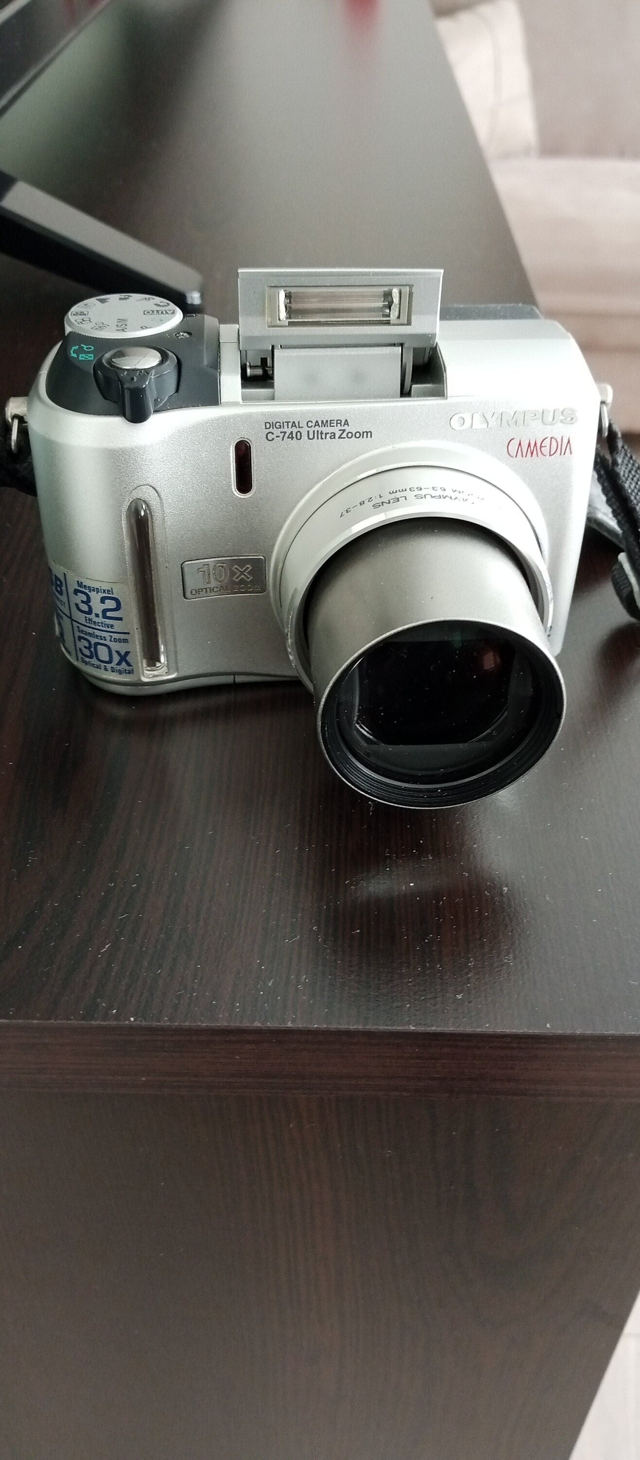 お待たせ! OLYMPUS CAMEDIA C740 ULTRA ZOOM