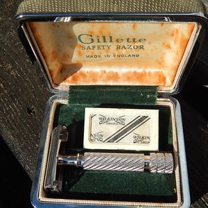 Vintage Gillette Aristocrat Razor Set #66, Made in England, Model