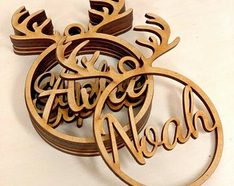 x1 Personalised Christmas Tree Decoration Baubles Wooden gift tag name Reindeer