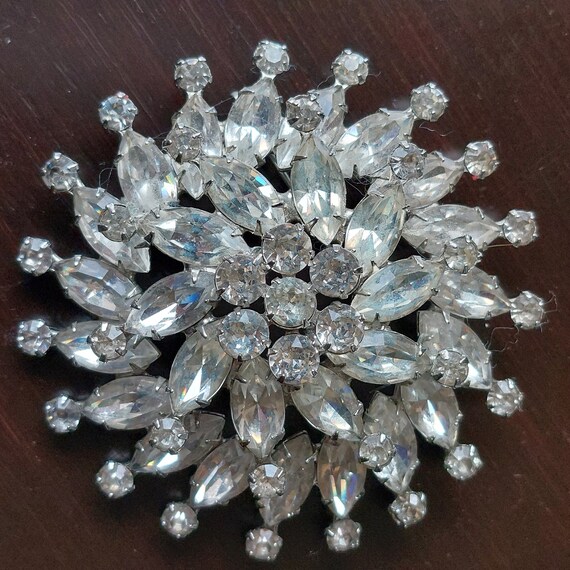 Weiss White Rhinestone Floral Brooch from 1950s - image 4