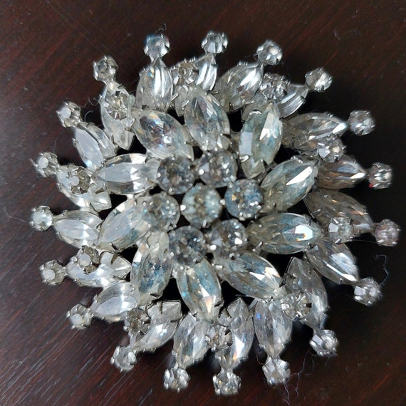 Weiss White Rhinestone Floral Brooch from 1950s - image 1