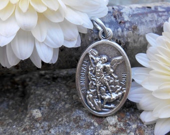 St. Michael ErzEngel Medaille / St. Michael Charme für Halskette/Saint Michael Medal/Erzen/Patron Heilige Polizei/Champion der Gerechtigkeit