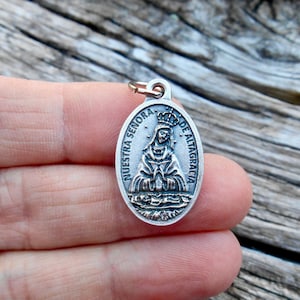 Medalla Nuestra Señora de Altagracia/ Mary Charm/OL Medalla Altagracia /Regalo Católico /Patrona de REPÚBLICA DOMINICANA