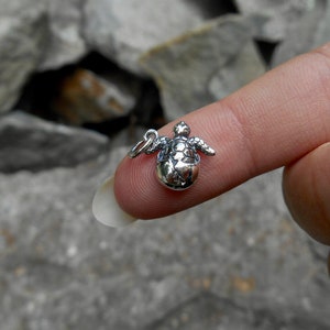 Baby Sea Turtle Charm, Sterling Silver Turtle, Sea Lover Charm, Ocean Pendant Charm, Bracelet or Necklace Charm Turtle Lover Gift