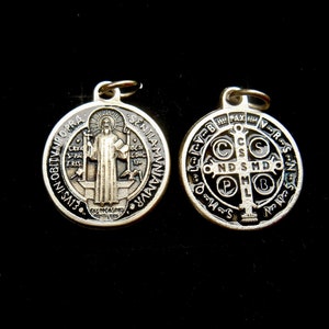 Runde St. Benedikt Medaille / St. Benedikt Medaille aus schwarzer Emaille / Menge (1) / Schutzpatron / Evil Schutz Medaille / St. Benedikt / Glaube