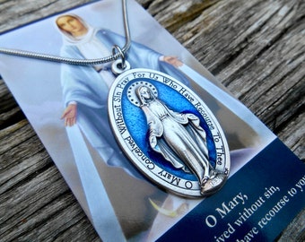 Médaille miraculeuse bleue XL | Collier médaille miraculeuse | Chaîne serpent en acier inoxydable de 18 po. | Cadeau de dévotion mariale | Médaille Notre-Dame de la Grâce