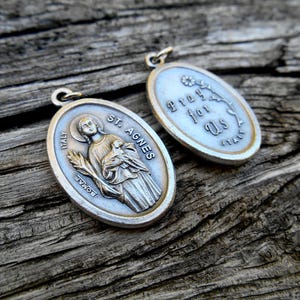 SAINT AGNES-medaille/ St Agnes-bedel voor ketting/Saint Agnes-medaille/Katholieke ketting/Katholieke geschenken/patroonheilige