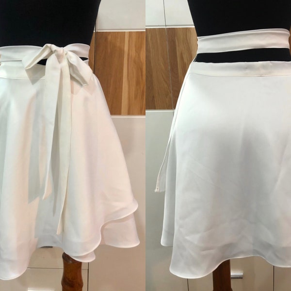 Jupe en soie ivoire - Jupe taille haute - Mini jupe en satin - Mini jupe portefeuille en soie - Jupe d'été - Cravate à taille exagérée - Cadeau pour elle LAA90