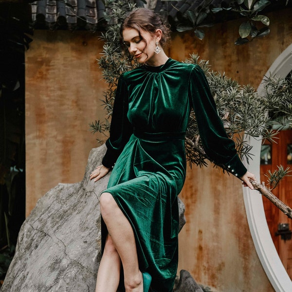 Emerald Green Velvet dress/ Velvet Bridesmaid Dress/ Velvet Long Dress/ Velvet Long Sleeve dress/ Winter Dress/ GIft For Her LAA158