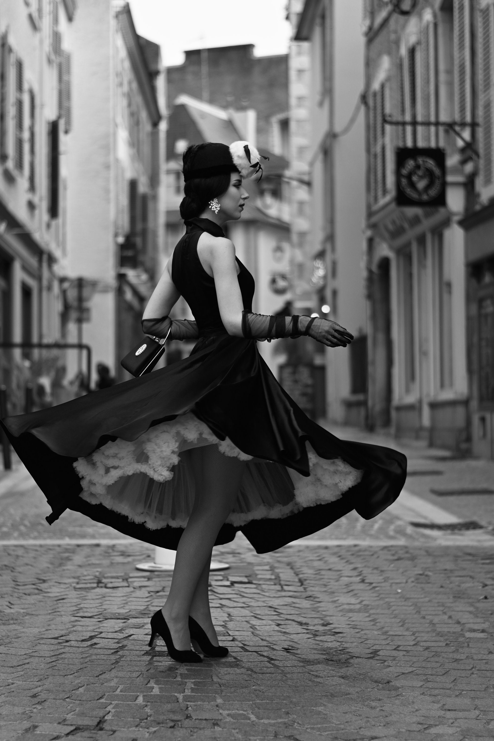 Audrey Hepburn Inspried Dress - Halter Neck Dress - Black Dress - Midi Dress - Silk Dress - Gift For Her - Over Size Dress LADR001