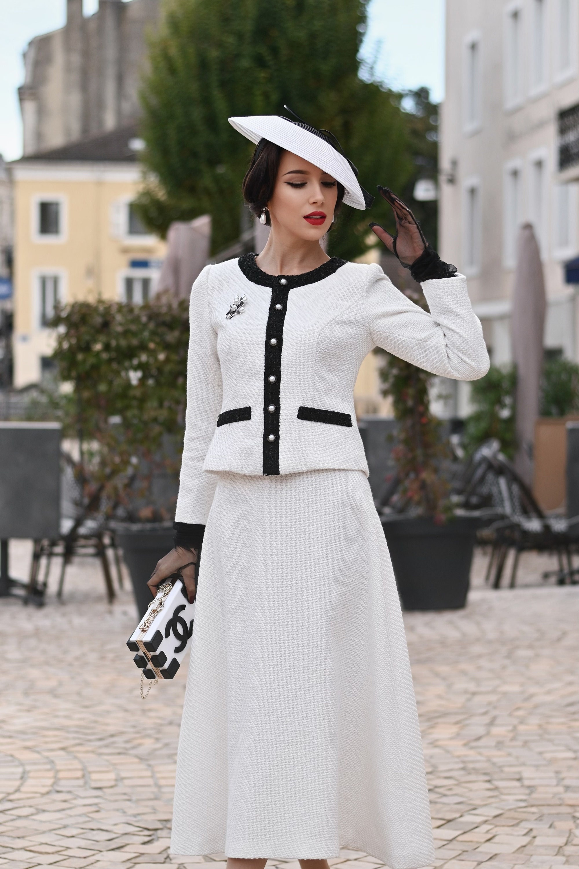 Chanel tweed jacket and skirt discount