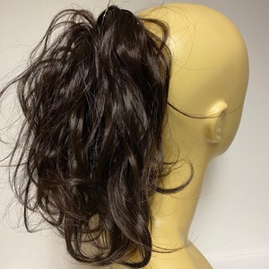 Mezcla de cabello humano castaño oscuro (2) con cabello sintético premium ondulado de 8 pulgadas