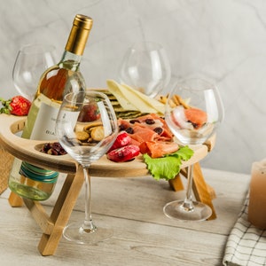 Mesa de vino portátil personalizada, tabla de charcutería para exteriores, portavasos de vino, idea de regalo para el día del padre, regalo para papá, regalo para el abuelo