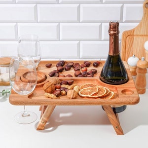 Mesa de vino compacta y portátil personalizada, mesa de vino personalizada, mesa de picnic para servir, regalo para amantes del vino, regalo de Navidad
