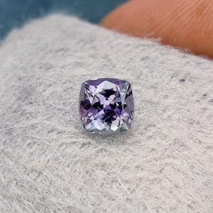 Tanzanita natural cinza-violeta de 1,15 ct com lapidação almofada — Gema solta de tanzanita para anel